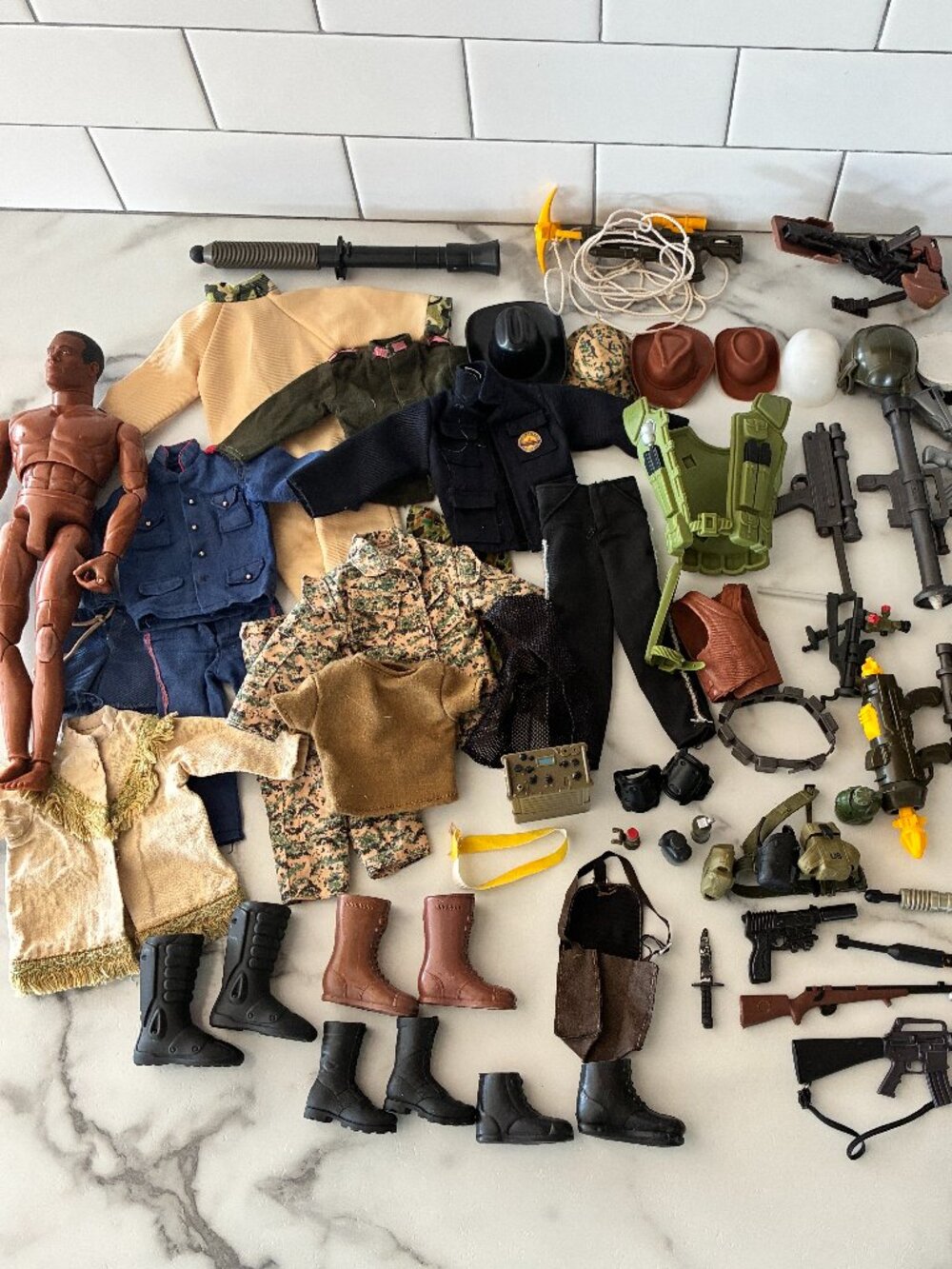 Vtg 2001 Black GI Joe Action Figure 11" Lot of 65 Accessories Guns Clothes Boots
